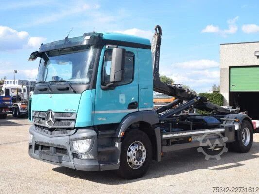 Hakenarmsystem Mercedes-Benz Antos 1835 Hooklift