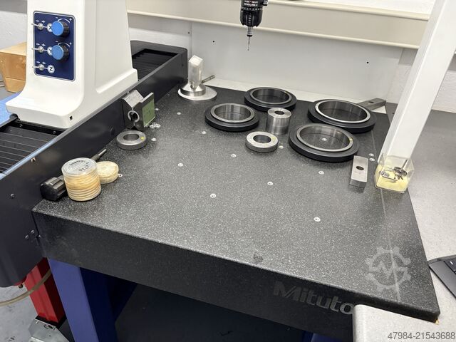Koordinatenmessmaschine MITUTOYO CRYSTA-PLUS M 544