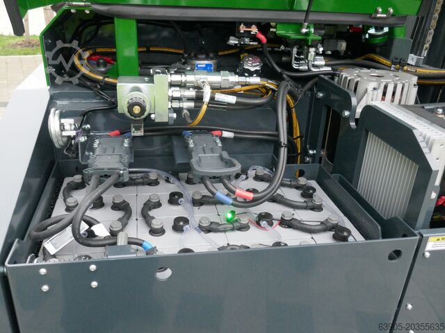 4-Wege Stapler Combilift CBE 3000