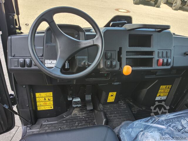 Tugger John Deere Gator XUV875M