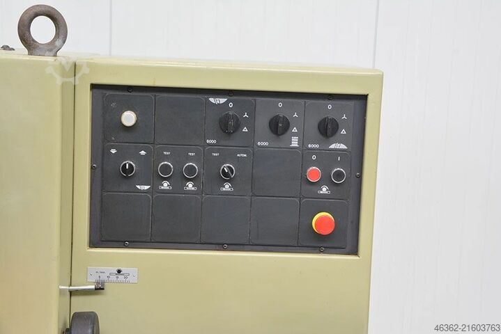Vier-Seiten-Hobelmaschine SCM Compact 22