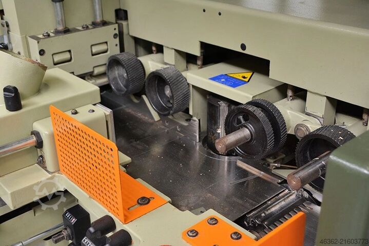 Vier-Seiten-Hobelmaschine SCM Compact 23