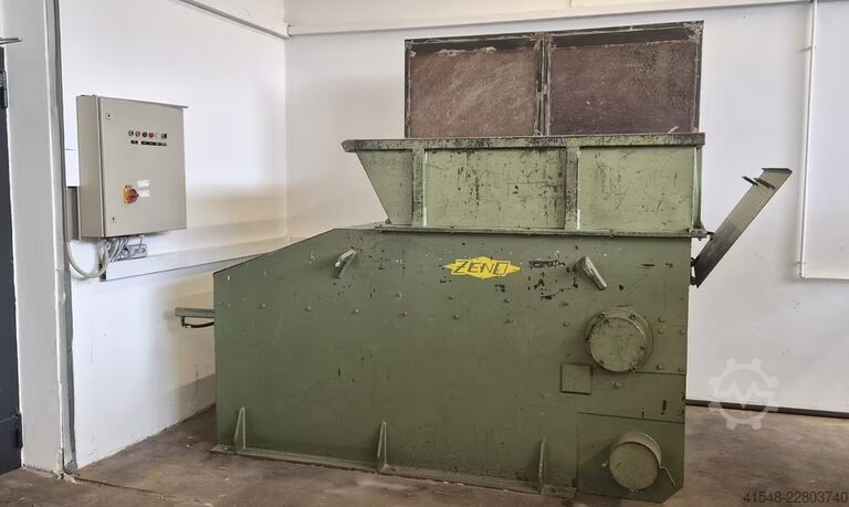 Hacker , Schredder Zeno ZTTL 1200 -1600