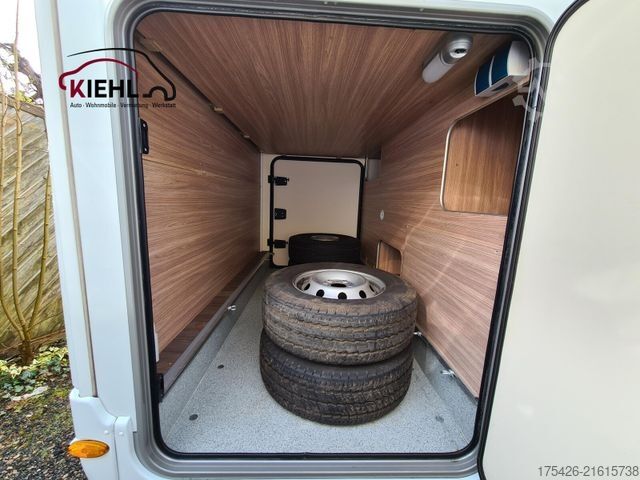 Teilintegriertes Wohnmobil BÜRSTNER Lyseo Time T 690 G *SAT+TV*Sommer + Winterräder*