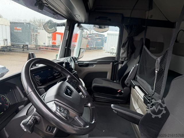 Standard SZM MAN TGX 18.510 mit Hydraulik