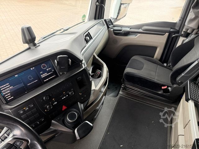 Standard SZM MAN TGX 18.510 mit Hydraulik