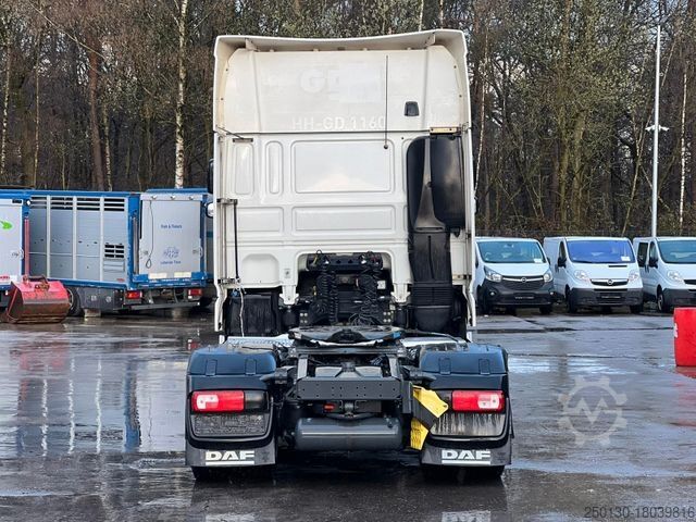 Standard tractor unit DAF XF 530 EU6 4x2 BL Retarder 2Tanks