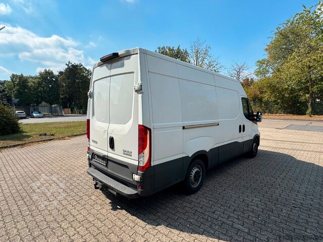 Panel van IVECO Daily 35S16 Hi-Matic Kastenwagen L2H2
