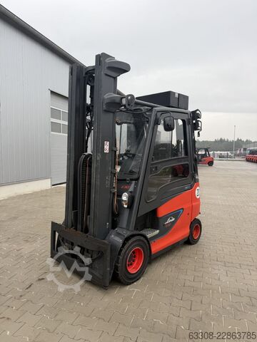Electric 4-wheel forklift Linde E30H-01/600