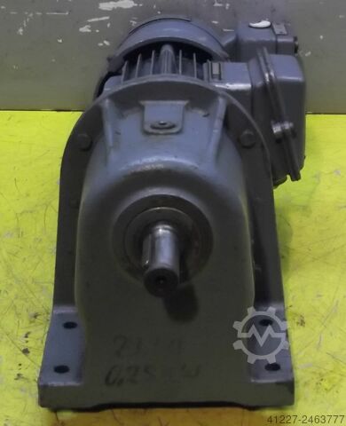 Gear motor 0.25 kW 29.5 rpm BAUER DK640/163L