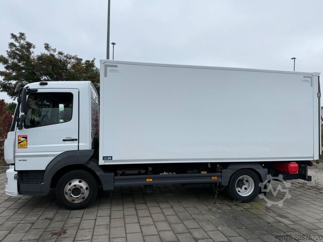 Box van MERCEDES-BENZ MB 818 L 5 m Koffer LBW 1t 2,5 t NL Klima Kamera