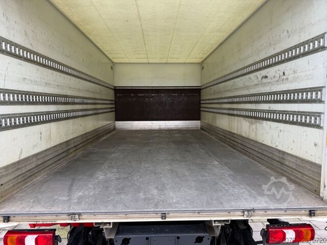 Box van MERCEDES-BENZ MB 818 L 5 m Koffer LBW 1t 2,5 t NL Klima Kamera
