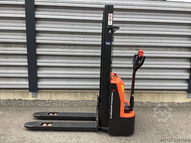 High Lift stacker Noblelift PSE15L-C D2900