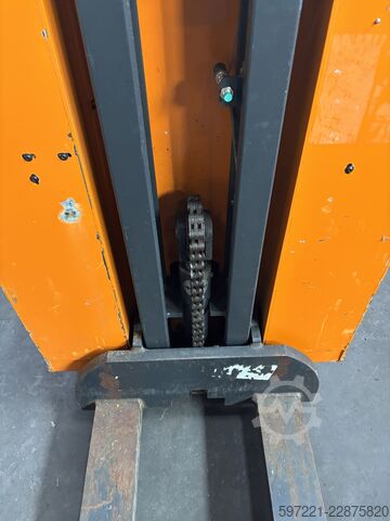 Vertical order pickers Still EK X10 9 Stück verfügbar