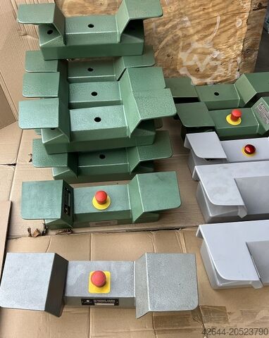 Zweihand Bedienpulte  