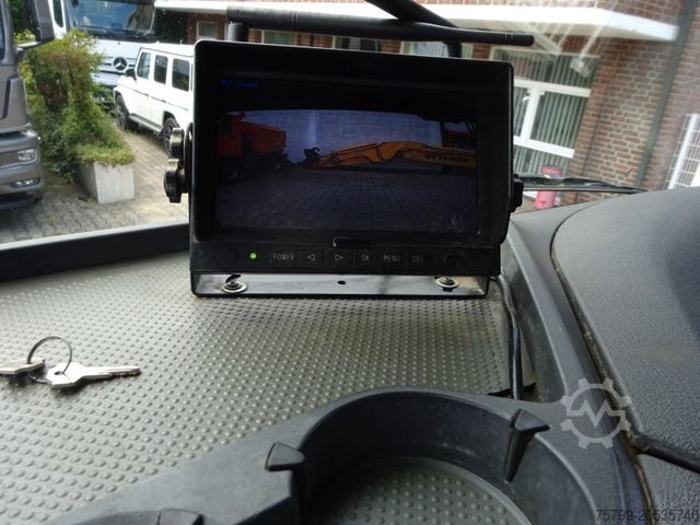 Tipper truck MERCEDES-BENZ 3240 Axor MKI SR 5.5 Muldenkipper 8x4