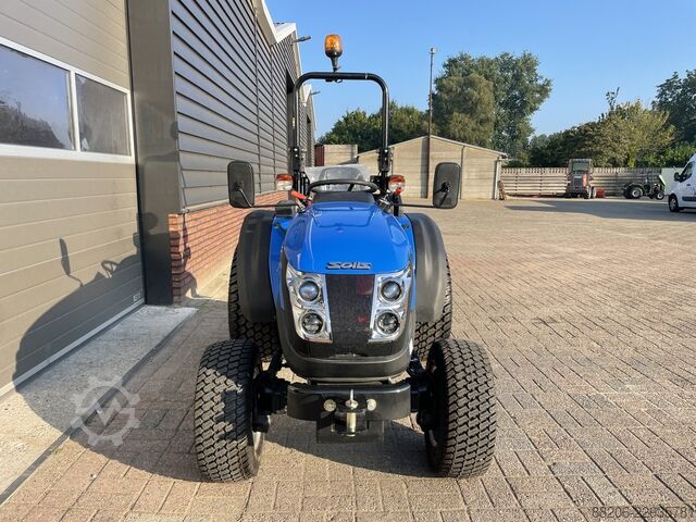 Solis 20 4WD (18.5 HP Mitsubishi) mini tractor NEW turf tires SOLIS 20 4WD (18.5 PK mitsubishi) minitractor NIEUW gazonbanden