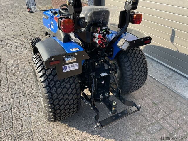 Solis 20 4WD (18.5 HP Mitsubishi) mini tractor NEW turf tires SOLIS 20 4WD (18.5 PK mitsubishi) minitractor NIEUW gazonbanden