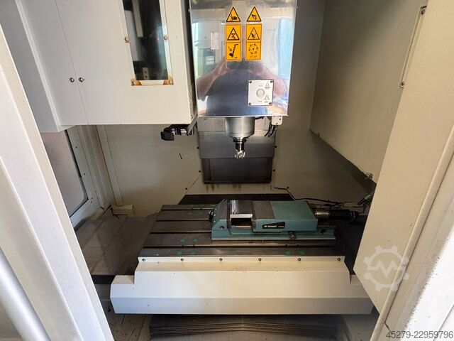 Vertikales Bearbeitungszentrum Spinner VC750