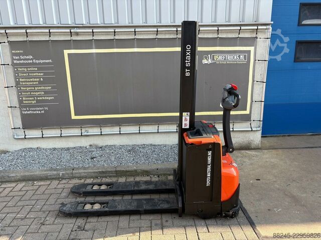 VS-23130 Electric stacker BT SWE080L with initial lift BT SWE080L