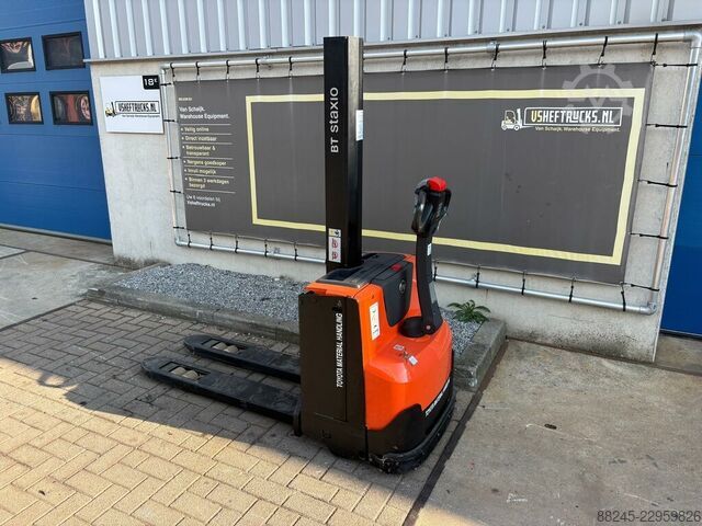 VS-23130 Electric stacker BT SWE080L with initial lift BT SWE080L