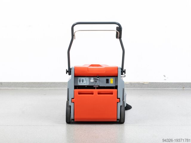 Sweepmer Hako B 500 NEW BATTERIES Hako Sweepmaster B 500 - 2017y - 2400m²/h