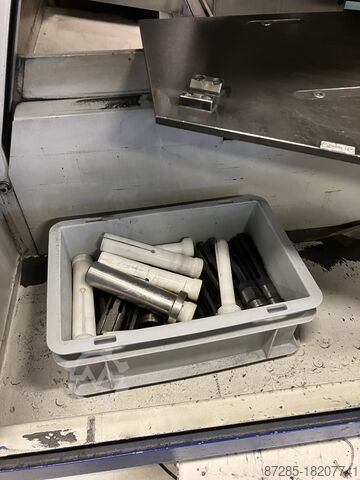 Surface grinding machine Reinecker RS500 +robot