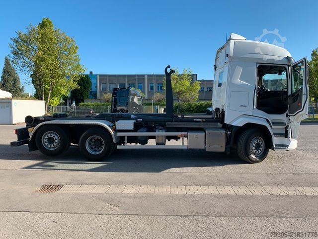 Roll-off tipper truck DAF FAN XF 480 VDL Abrollkipper