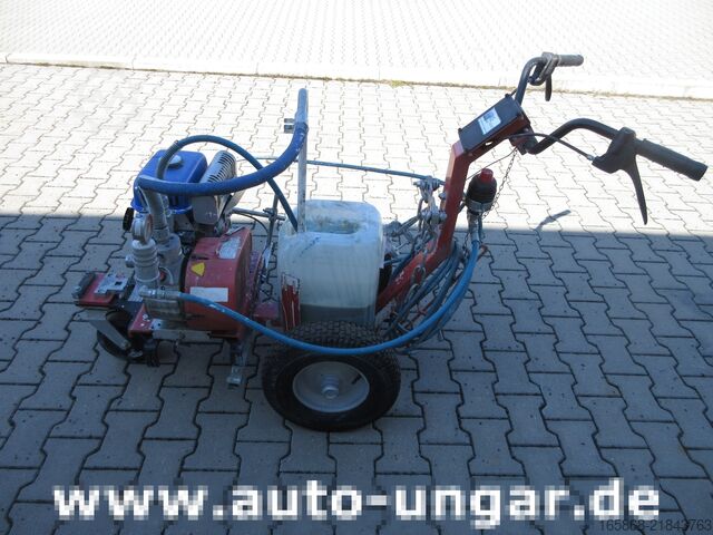 Straßenmarkierung Graco Larius Miro Liner + Airless Roadmarking