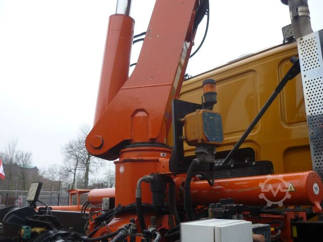 Container transportation DAF CF 360 CF 360 8x4 Chain lift and Atlas 240.22 *...