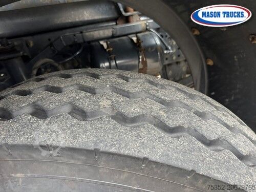 Truck with interchangeable body Iveco Trakker 500