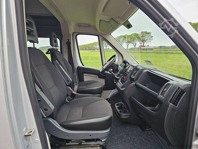High-roof van PEUGEOT BOXER 435 dc clima EURO6