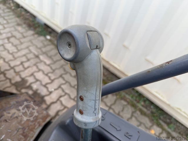 Walzenzug HAMM HD8VV / 2016 BJ / 1.078 H / 1.580 KG