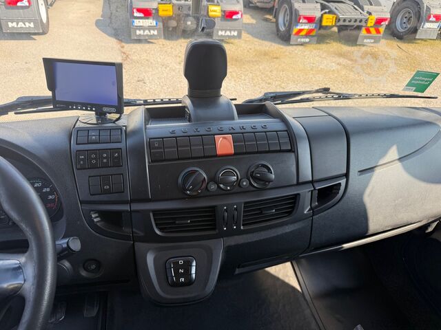 Box truck Iveco eurocargo 120-220