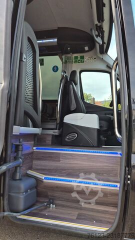 Kleinbus MERCEDES-BENZ Sprinter 519 Sunset Ferqui Lagerfahrzeug