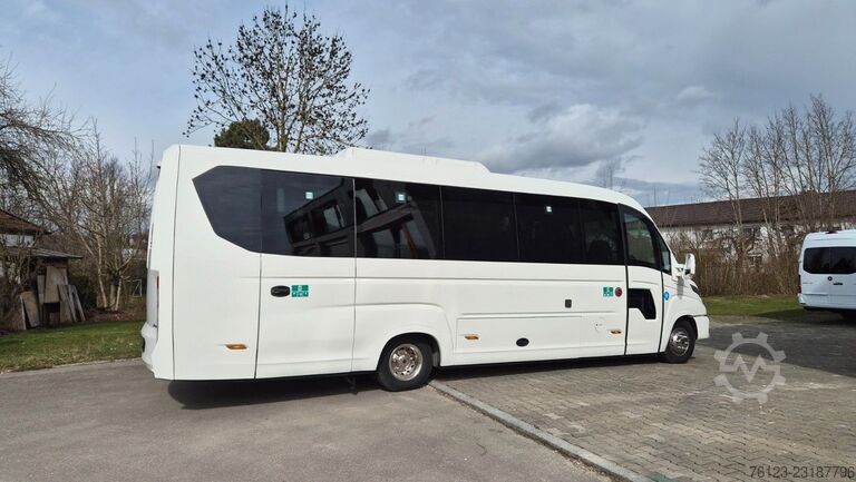 Kleinbus IVECO 2x Daily 70 Lagerfahrzeug Ferqui Sunrise 2,5 m B