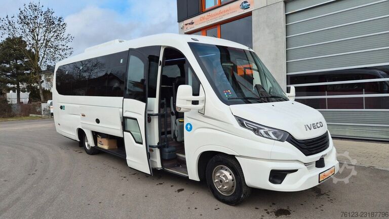 Kleinbus IVECO 2x Daily 70 Lagerfahrzeug Ferqui Sunrise 2,5 m B