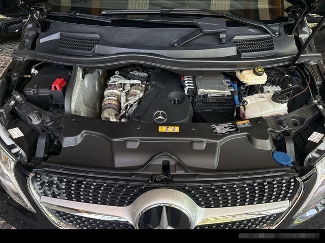 Minibus MERCEDES-BENZ V 300 d Avantgarde AMG 4MATIC AHK+STANDH:+360°