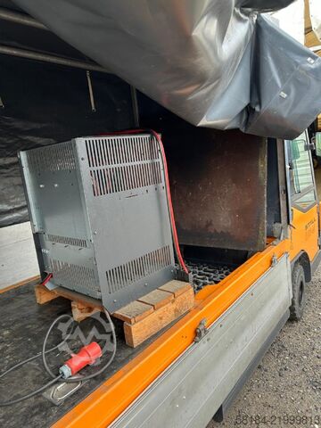 Tow Tractor Still R07-25