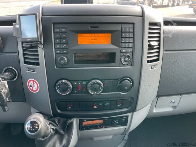 Pick-up van MERCEDES-BENZ Sprinter 516 CDI DoKa 4X4/ ZG3/ AC/ AHK 3.0t/ E6