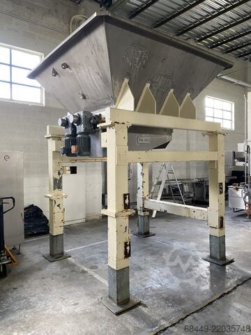 Product supply bunker + spiral screw Heckmann Product aanvoerbunker + Opvoervijzel