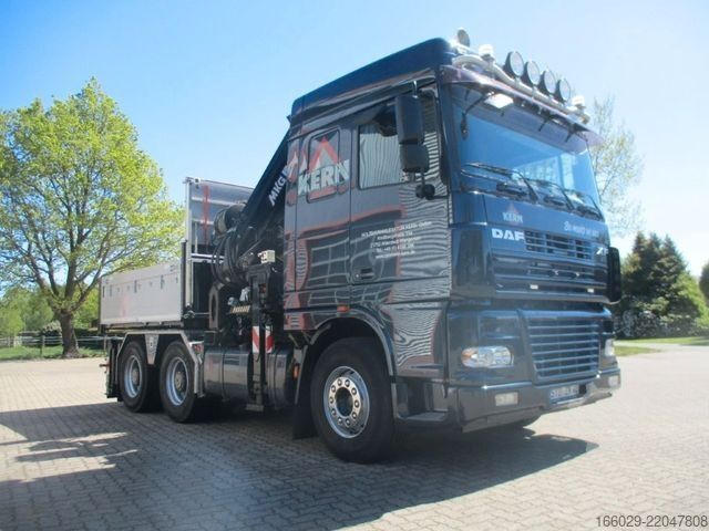 Truck mounted crane DAF XF 6x4 mit Kran und Space Cab
