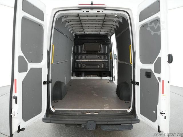 High top van VOLKSWAGEN Crafter Kasten 35 L4H3 NAVI DAB KAMERA PDC KLIMA