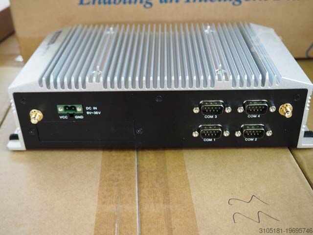 Industrial compact computer Advantech ARK-2121L