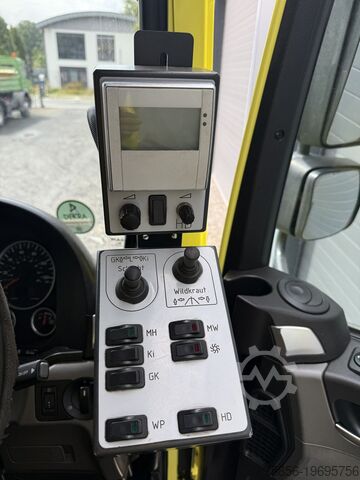 Sweeper MAN 18.250 Nothelfer Kobit K7 HD und Flächensaugung