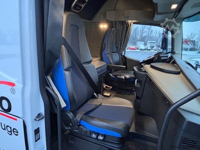 Standard SZM VOLVO FH 500 Globetrotter XL Retarder I-Save Standkl.