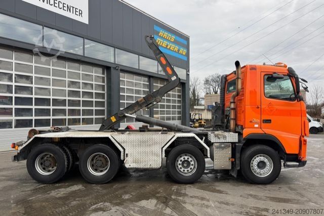Abrollkipper VOLVO FH-520 8x4 UT-Saurier AHK
