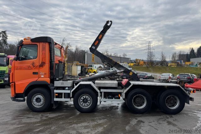 Abrollkipper VOLVO FH-520 8x4 UT-Saurier AHK