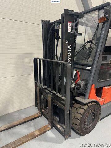 Gabelstapler Toyota 7FBMF30 Counterbalance Forklift