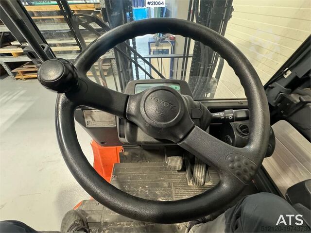 Gabelstapler Toyota 7FBMF30 Counterbalance Forklift